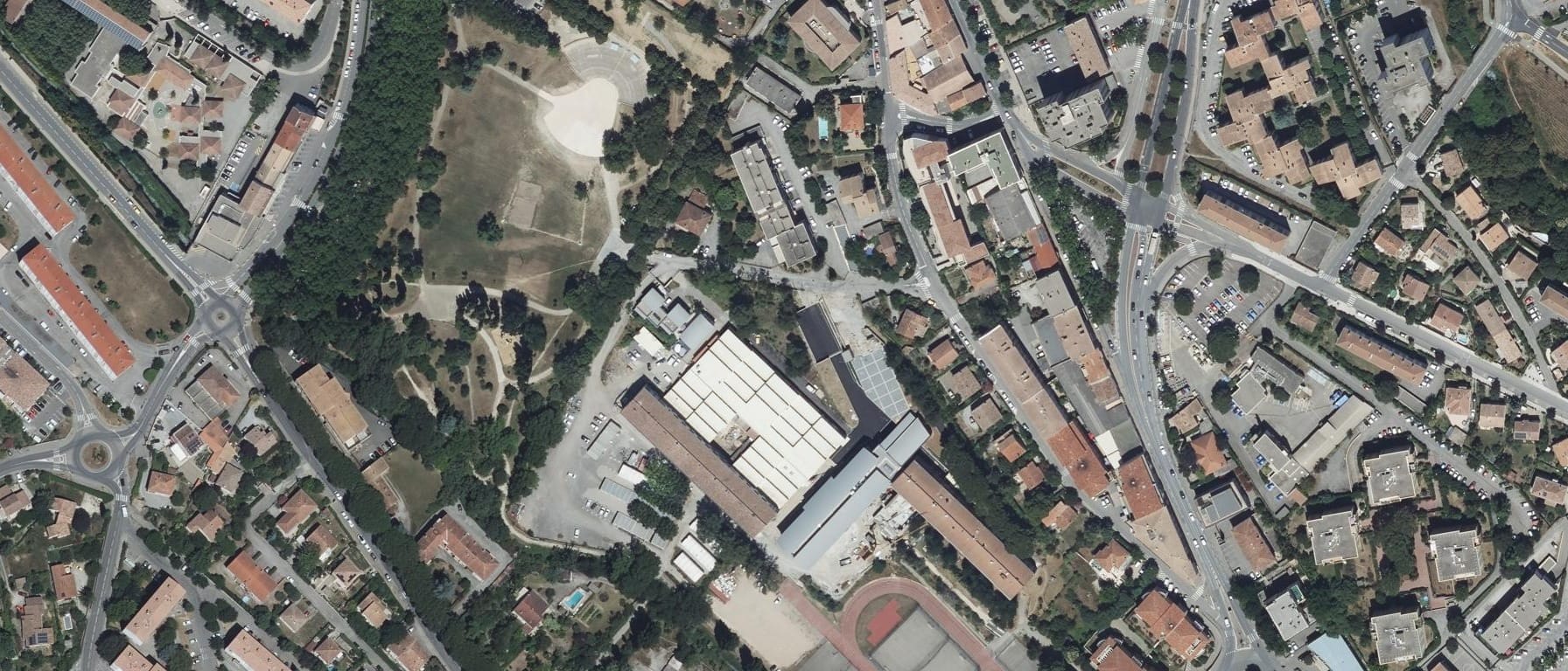 Vue aérienne de GRETA-CFA Alpes Provence - Lycée professionnel Louis Martin Bret