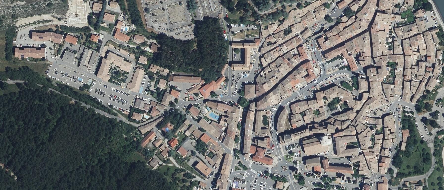 Vue aérienne de Aix-Marseille Université - Antenne de CFA de la pharmacie Sisteron