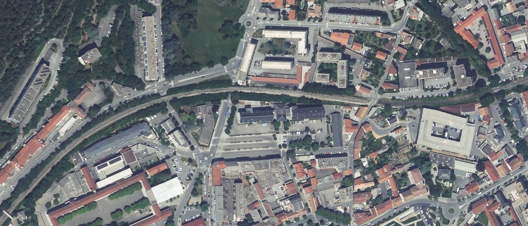 Vue aérienne de Aix-Marseille Université - Site de Gap