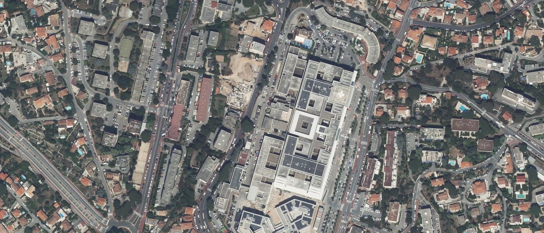 Vue aérienne de IFSI CH de Cannes Simone Veil