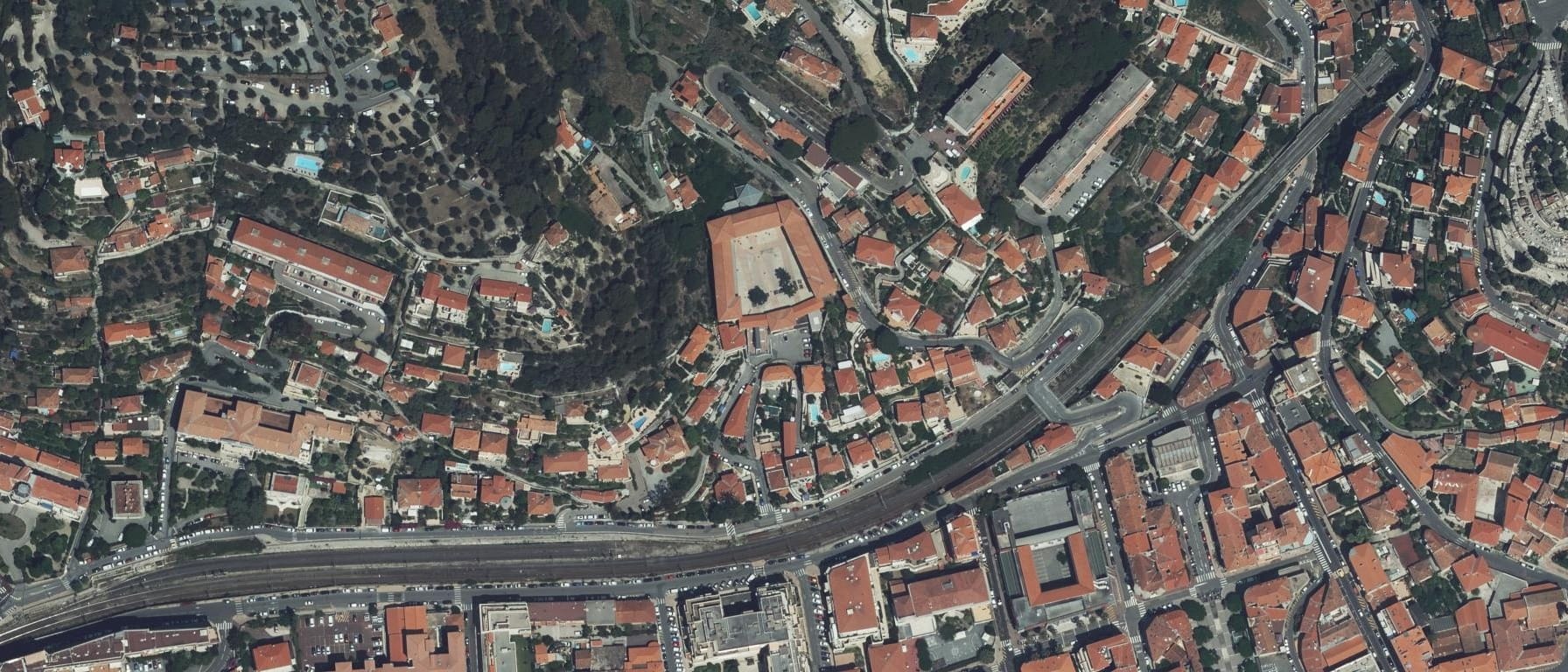 Vue aérienne de I.U.T de Nice - Antenne de Menton