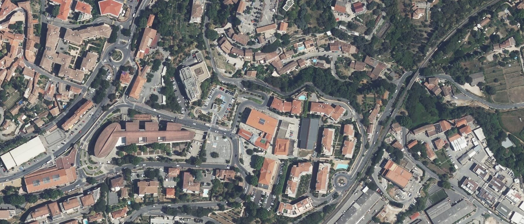 Vue aérienne de ECAM-EPMI - Ingénieur généraliste / Cycle préparatoire / Grasse Campus