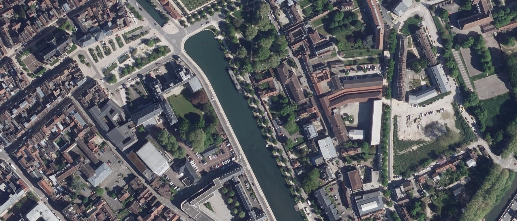 Vue aérienne de Campus des Comtes de champagne - URCA