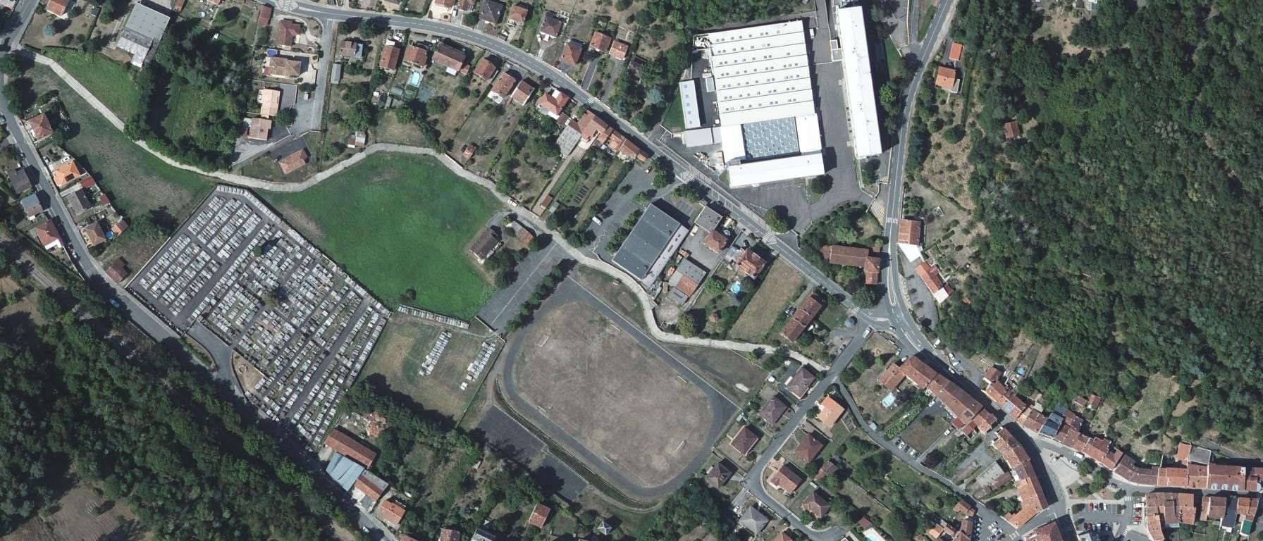 Vue aérienne de Lycée professionnel des métiers du bois et de l'habitat - CFA Public Education Nationale