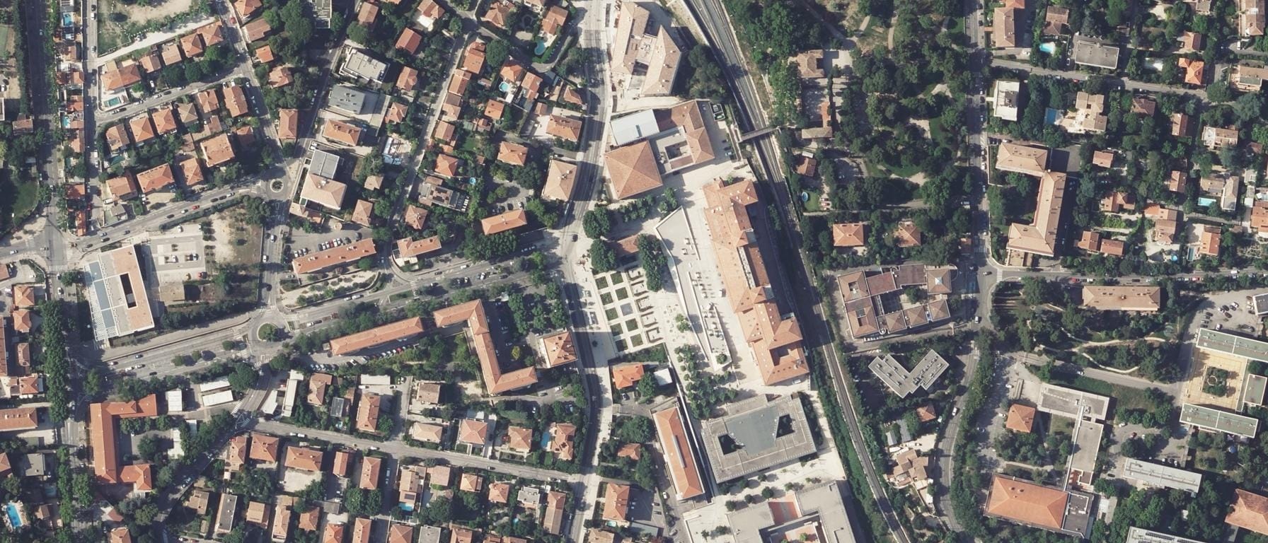 Vue aérienne de Aix-Marseille Université - Site d'Aix-en-Provence (3 Schuman) (13)