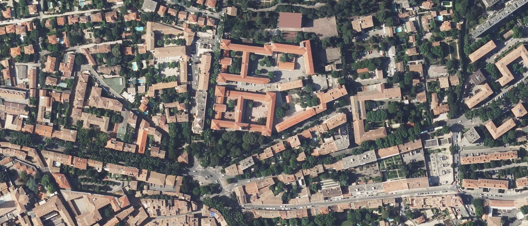 Vue aérienne de INSPE d'Aix-en-Provence