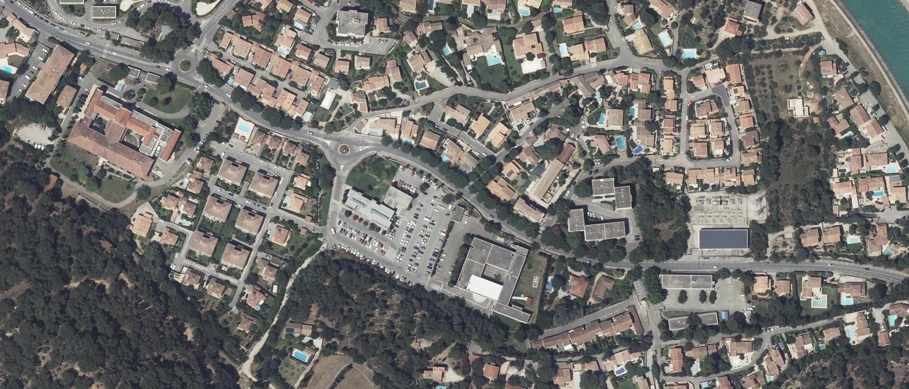 Vue aérienne de I.U.T d'Aix-Marseille - Site de Salon-De-Provence