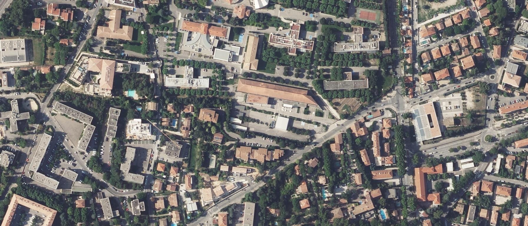 Vue aérienne de Aix-Marseille Université - Site d'Aix-en-Provence (Montperrin)