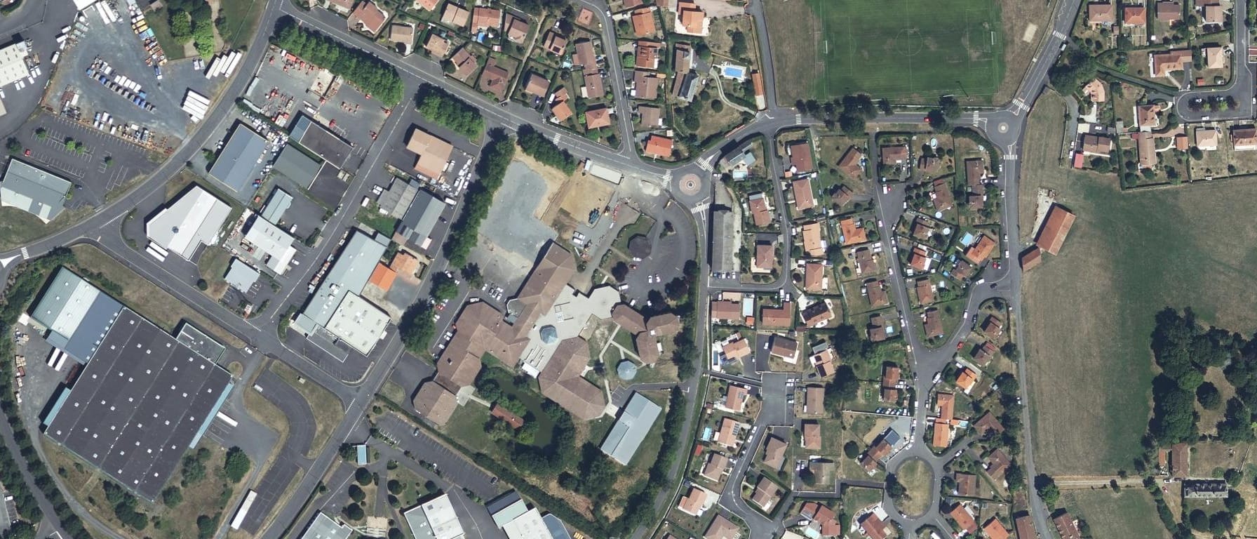 Vue aérienne de Institut de formation professionnelle et permanente