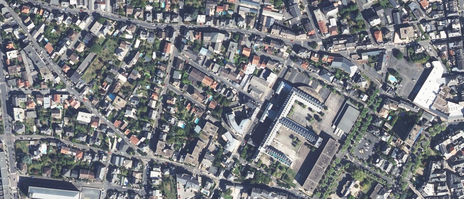 Vue aérienne de IBSAC (Ecole secondaire professionnelle privée)