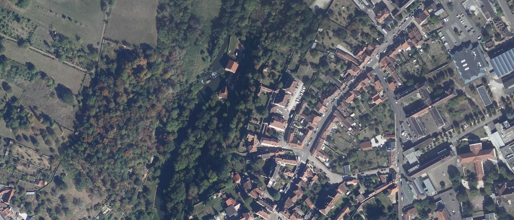 Vue aérienne de Maison Familiale et Rurale de Semur en Auxois