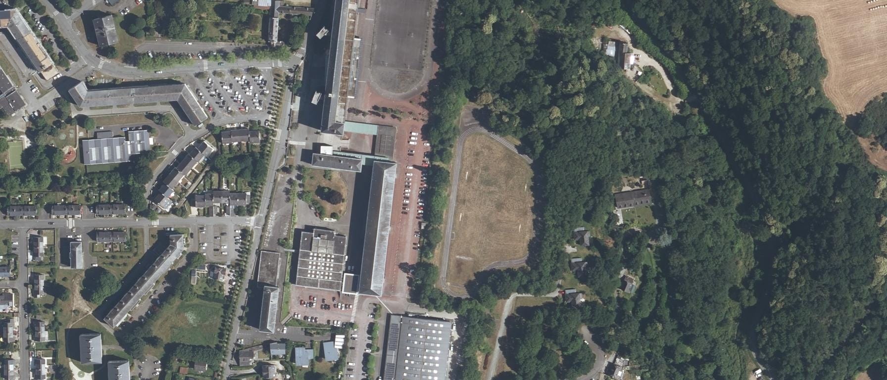 Vue aérienne de Lycée De La Fontaine Des Eaux
