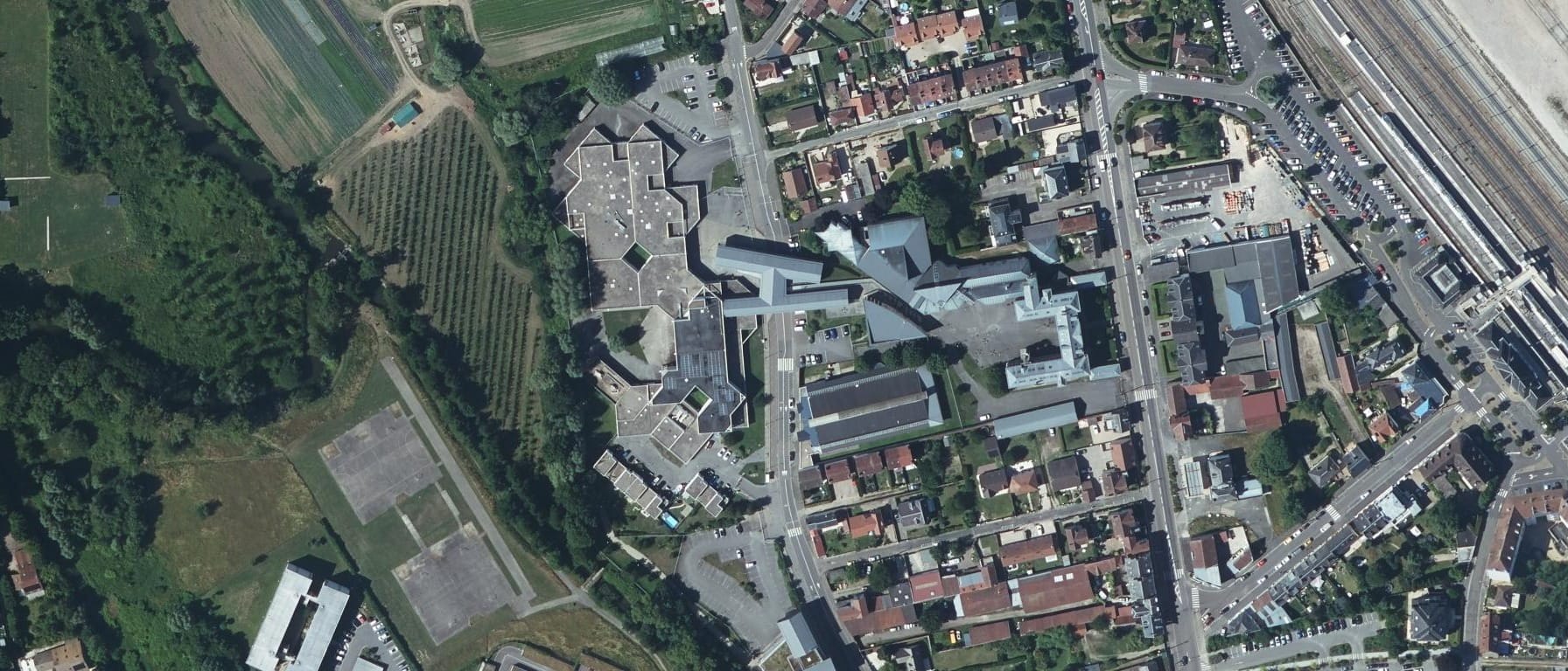 Vue aérienne de IFPRA - Lycée Louise Michel