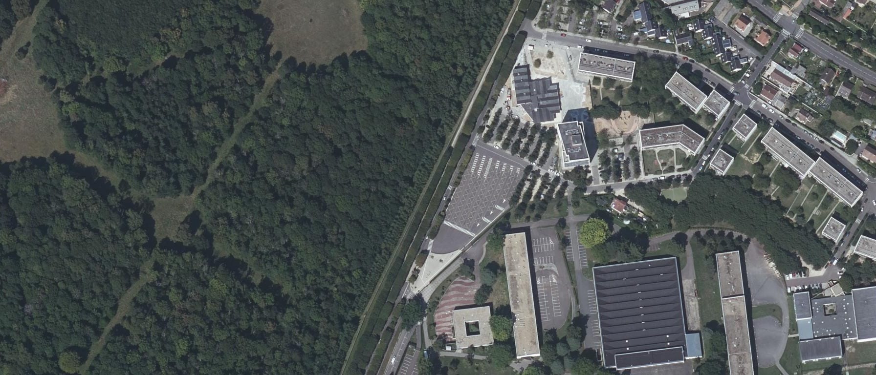 Vue aérienne de Lycée Georges Dumezil