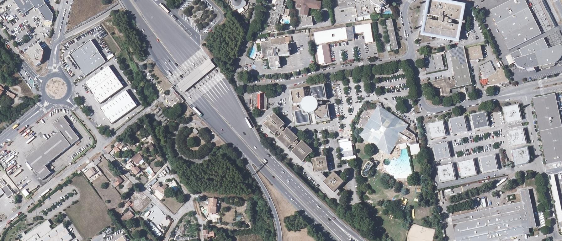 Vue aérienne de Institut pour la Formation et le Conseil (Ecole second degré professionnelle privée) (Nîmes - 30)