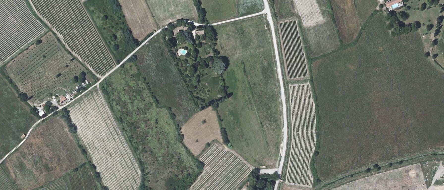 Vue aérienne de Organisme de formation-Centre de formation d'apprentis La Ruche des Mèches, Clarensac