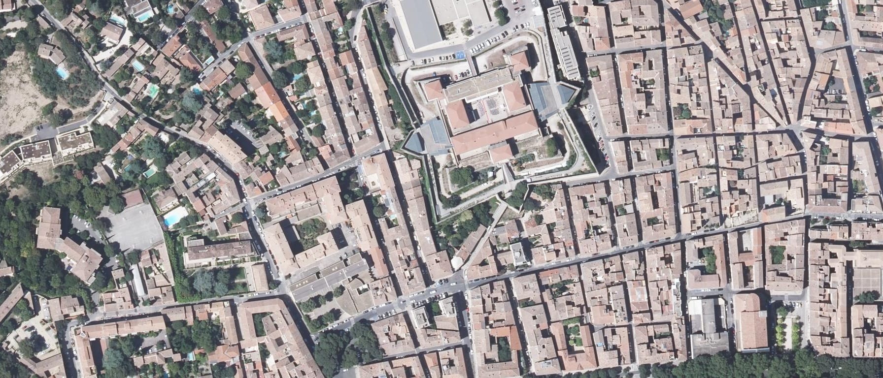 Nîmes Université