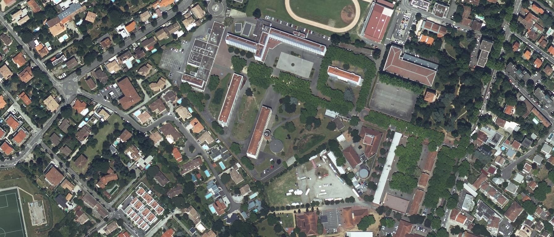 Vue aérienne de Lycée Raymond Naves