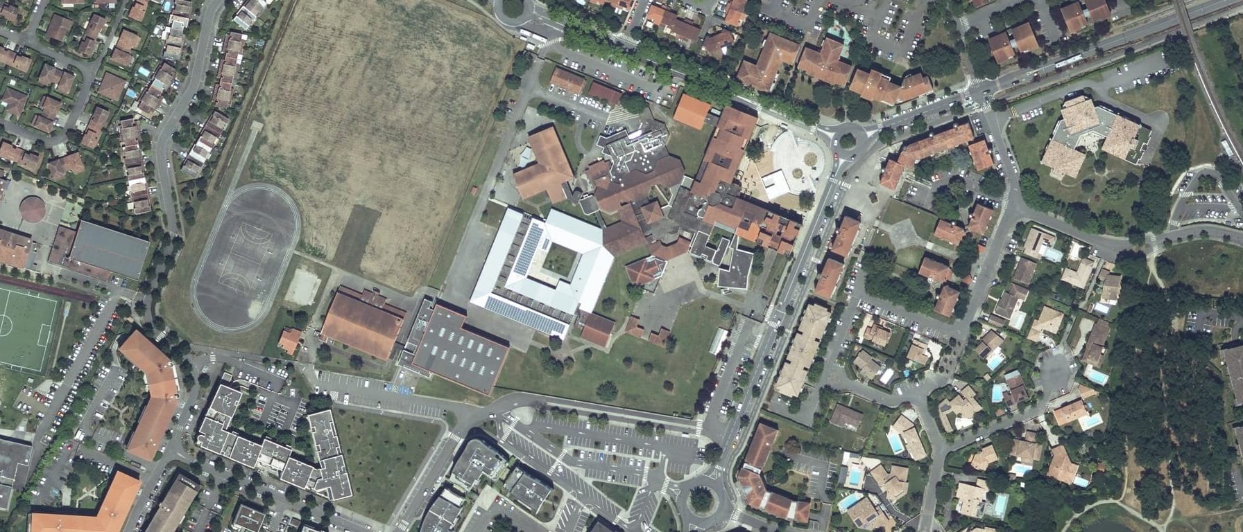 Vue aérienne de Lycée International Victor Hugo