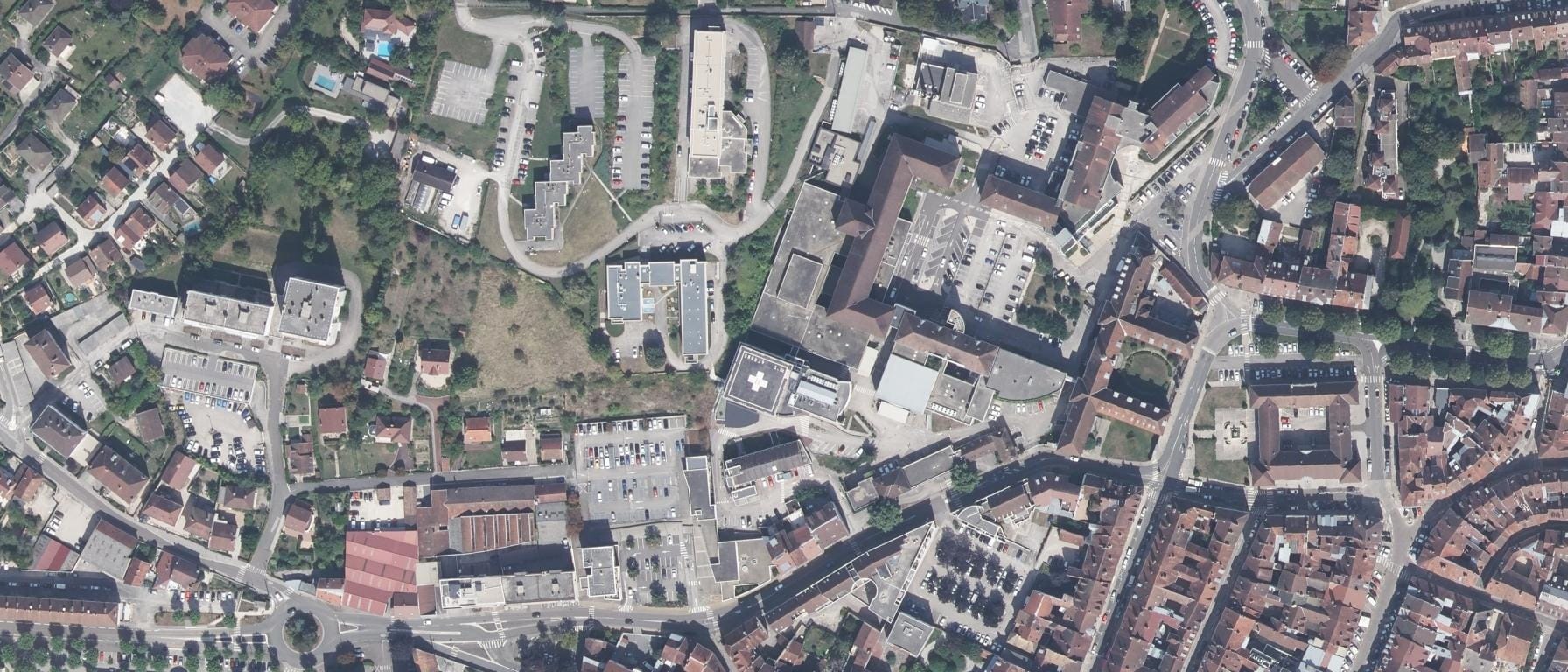 Vue aérienne de IFSI Croix Rouge Française Lons Le Saunier - rentrée en septembre (39)