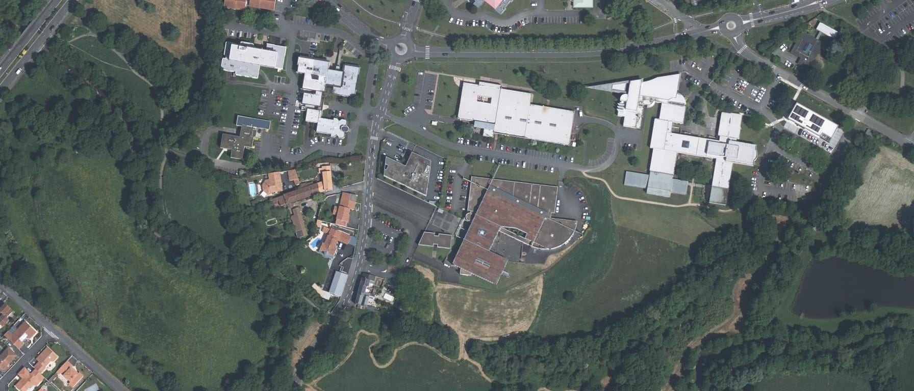 Vue aérienne de Lycée polyvalent Fernand Renaudeau - Lycée des métiers de la mode