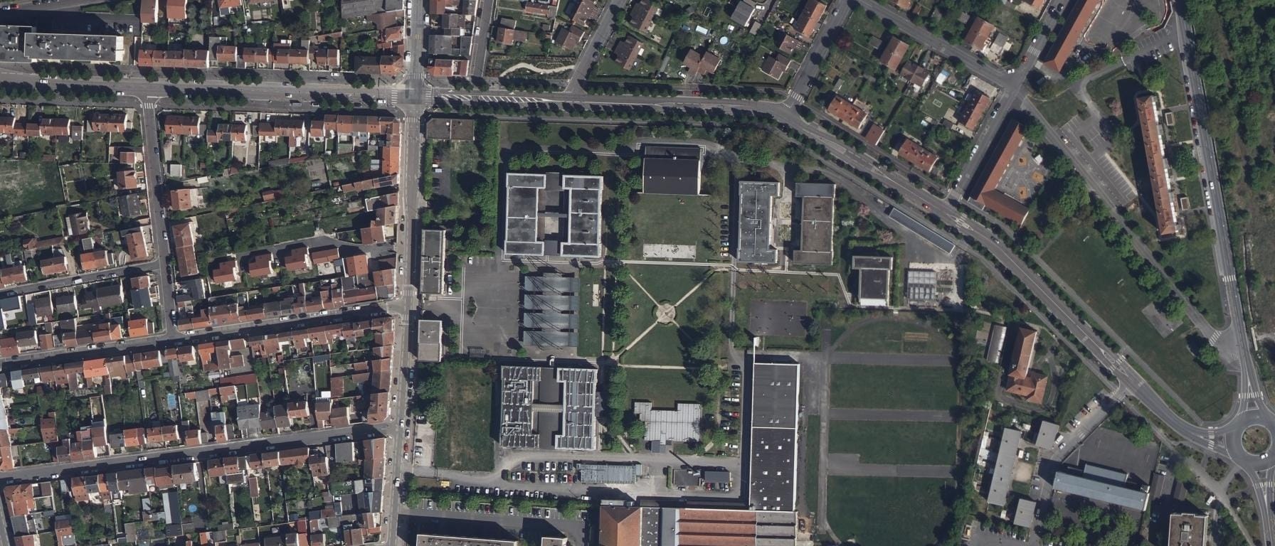 Gustave Eiffel Lycée des Métiers de l'Industrie Lycée des Métiers de l'Hôtellerie et de la Restauration
