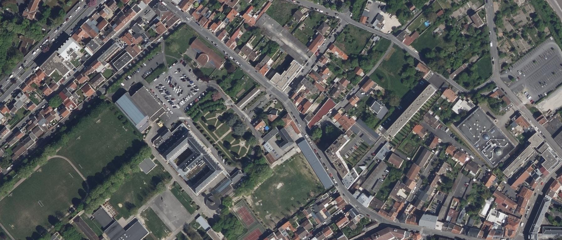 Vue aérienne de ECAM Arts et Métiers – Ingénieur Généraliste / ECAM LaSalle / cycle préparatoire – Sacré Cœur LaSalle