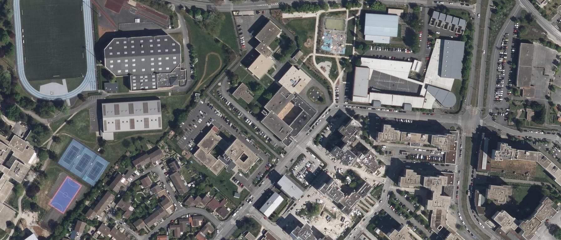 Vue aérienne de Lycée Joliot-Curie - Lycée des Métiers de la relation client et des services administratifs