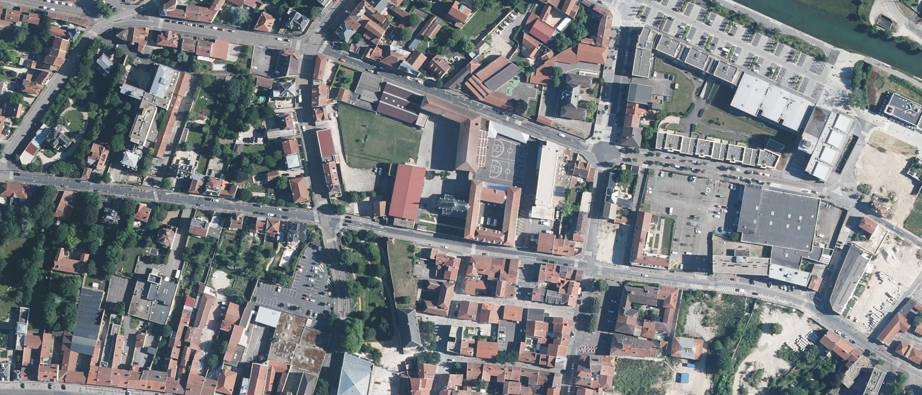 Vue aérienne de Lycée ESTIC