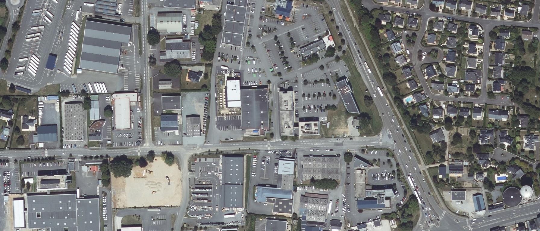 Vue aérienne de ESUP - LAVAL - École Supérieure de Commerce et de Management (53)