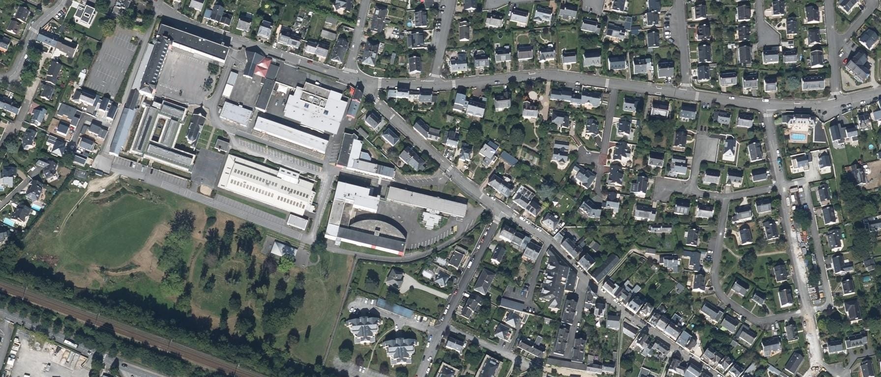 Vue aérienne de Lycée Notre Dame Le Menimur