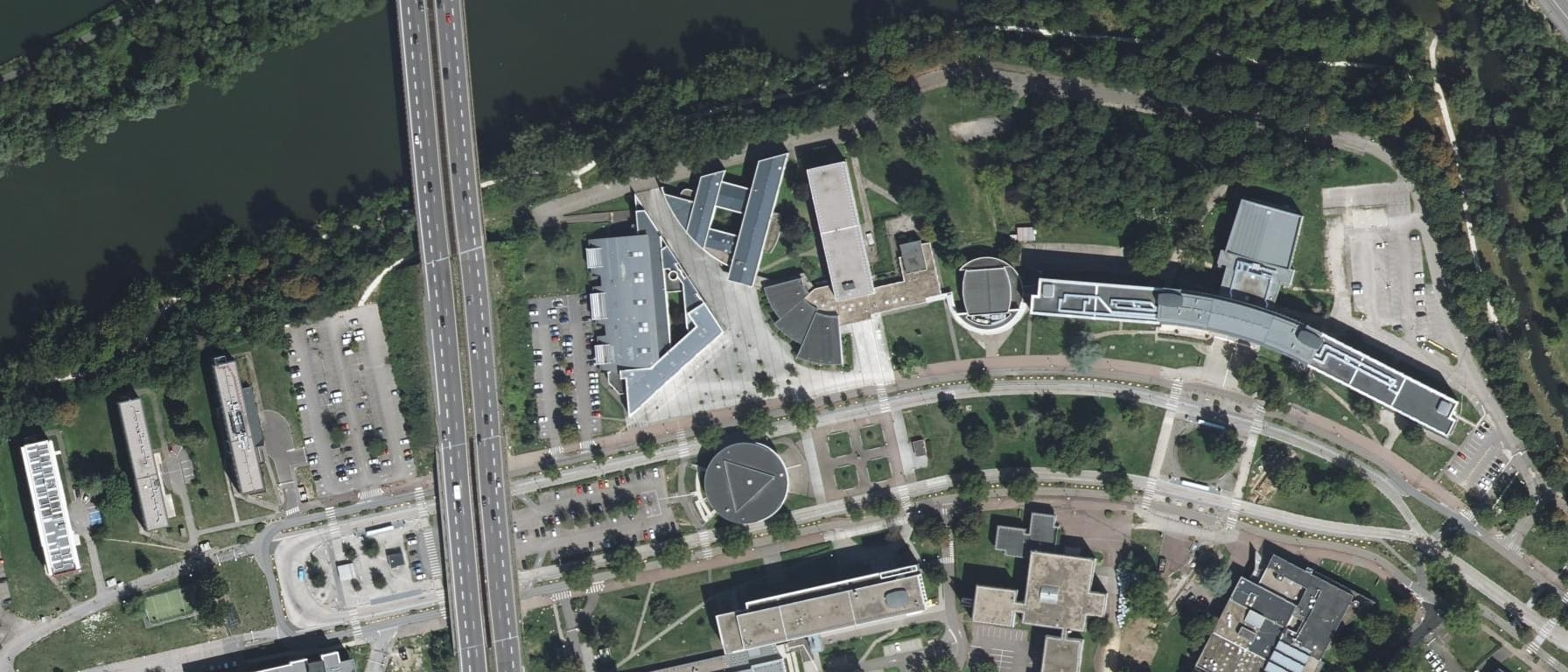 Vue aérienne de Université de Lorraine - Faculté de Droit, Economie et Administration - Site de Metz (57) (57)