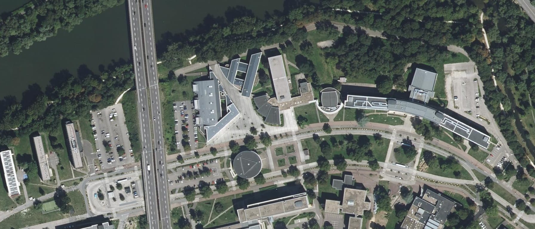 Vue aérienne de Université de Lorraine - UFR Arts, Lettres et Langues - Site de Metz (57)