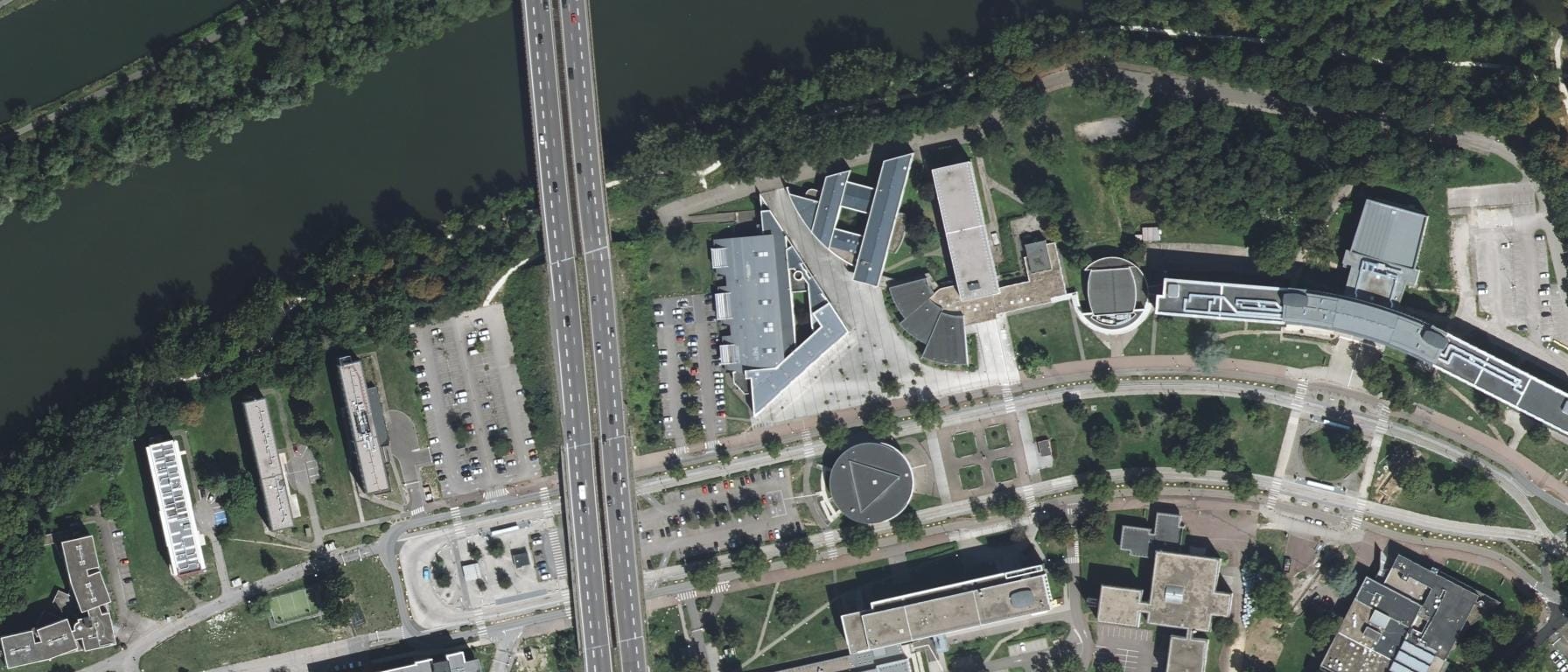 Vue aérienne de Université de Lorraine - UFR Sciences Humaines et Sociales - Site de Metz (57)