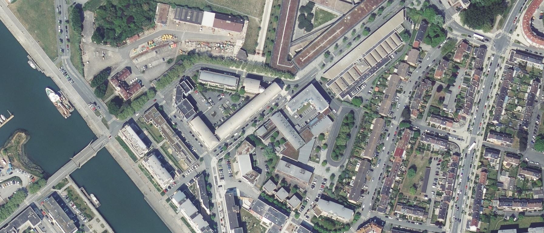 Vue aérienne de Lycée professionnel GUY DEBEYRE