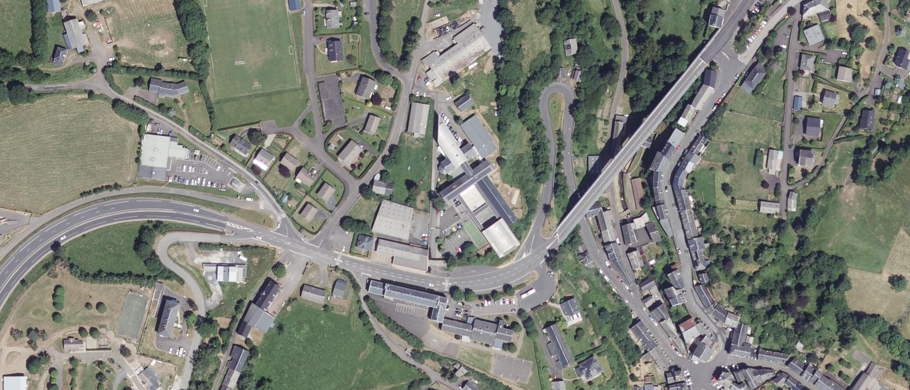 Vue aérienne de LPA de Rochefort-Montagne