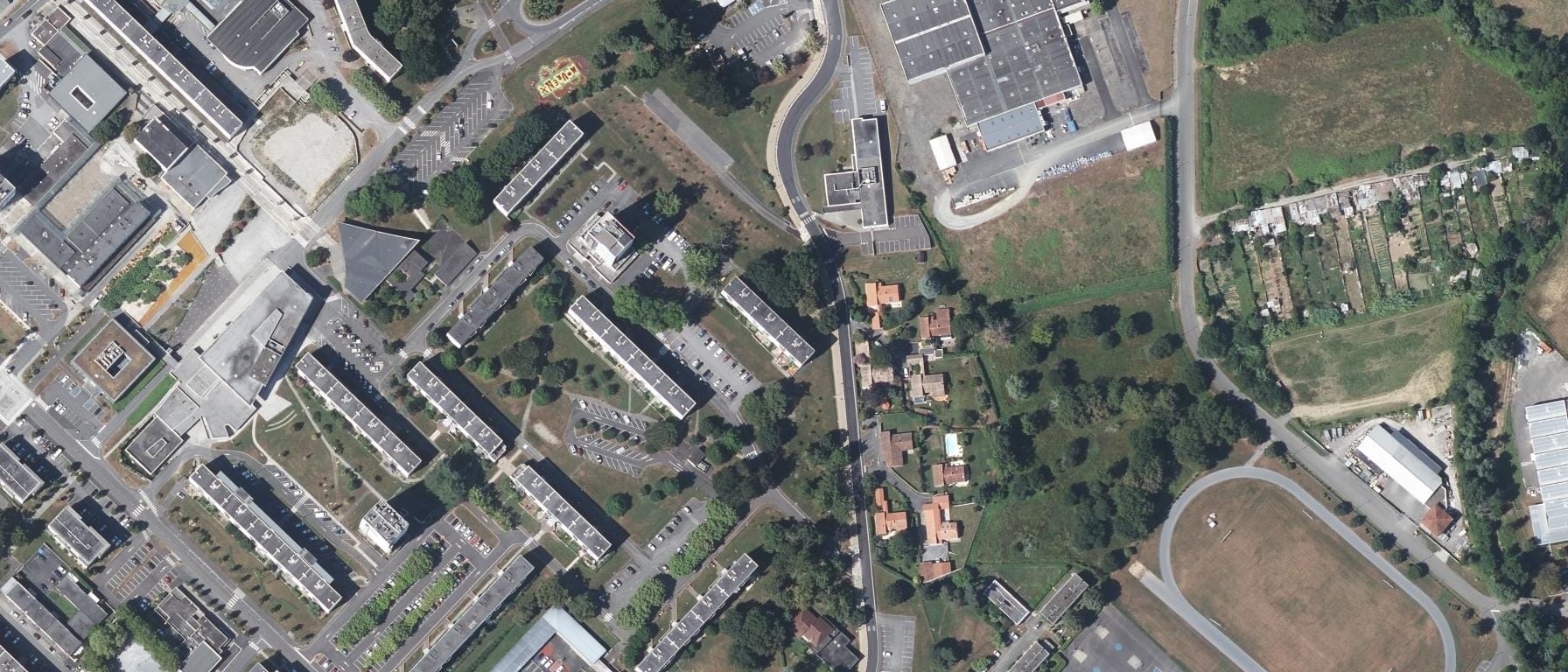 Vue aérienne de Lycée des métiers de la chimie Albert Camus