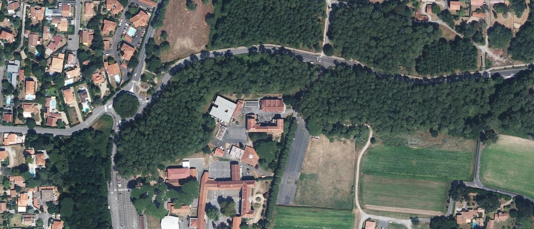 Vue aérienne de Lycée Stella Maris - Campus Aitzina