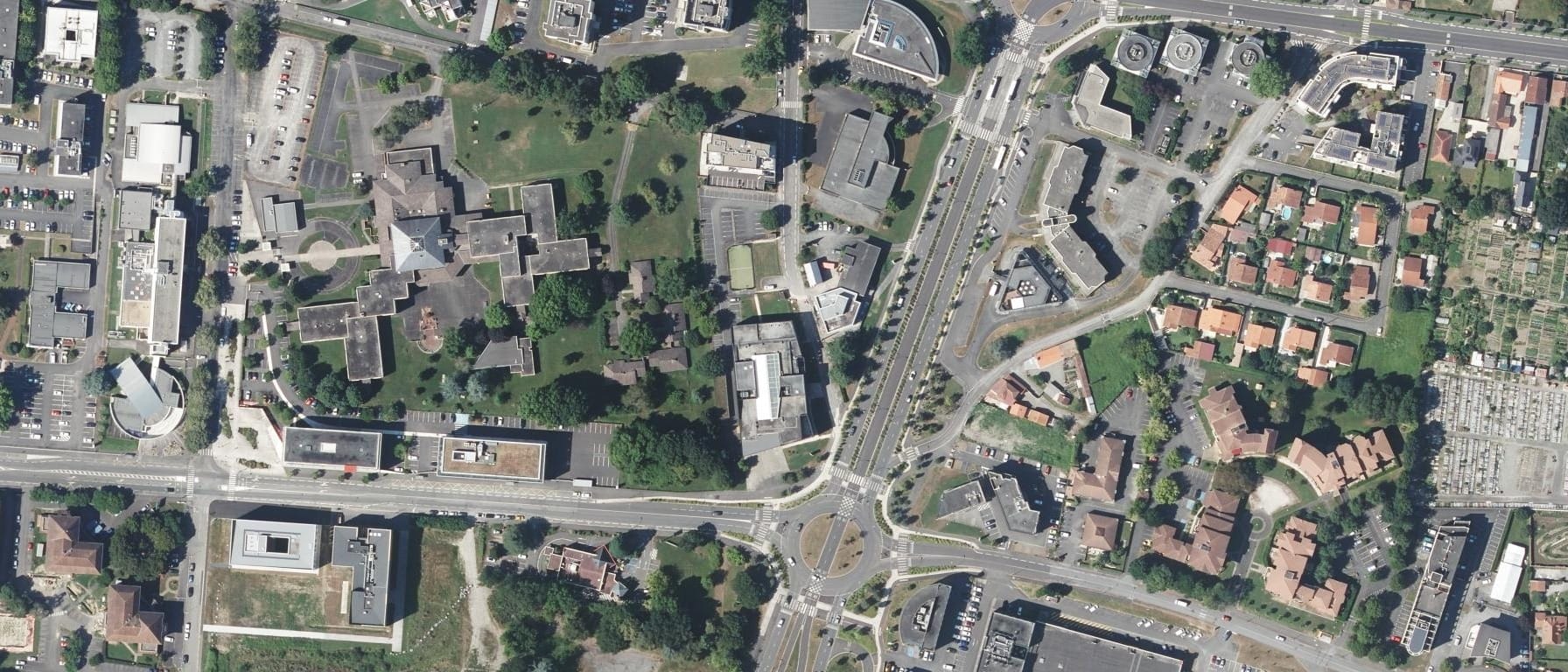 Vue aérienne de CY Tech - Pau