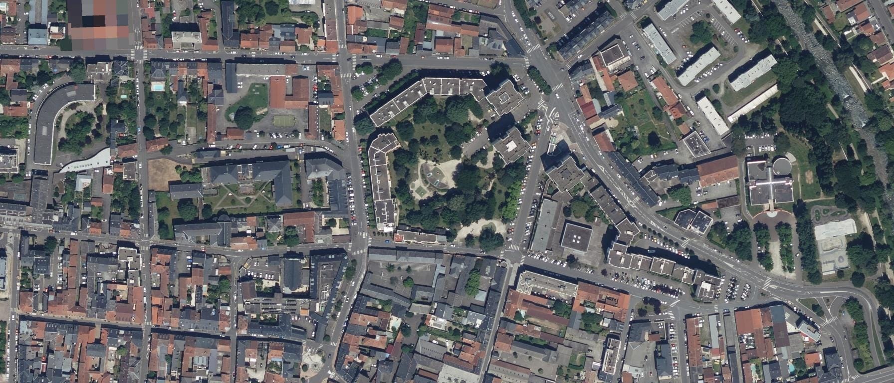 Vue aérienne de Antenne de Tarbes de l'INSPÉ Toulouse Occitanie Pyrénées / Université Toulouse 2 Jean Jaurès