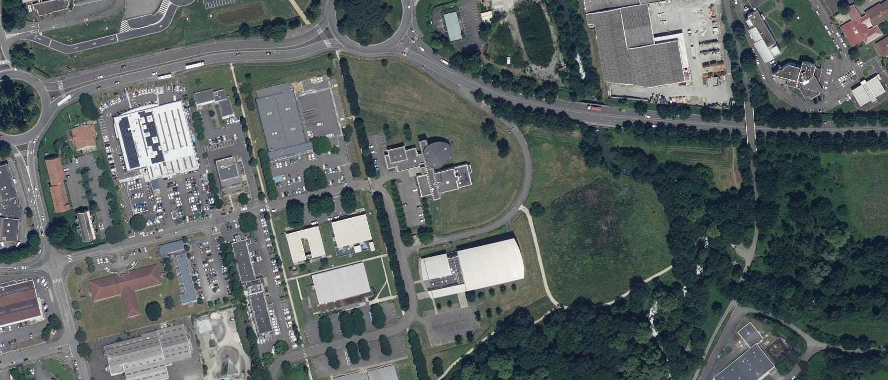 Vue aérienne de Université de Pau et des pays de l'Adour - Collège SSH (Tarbes)