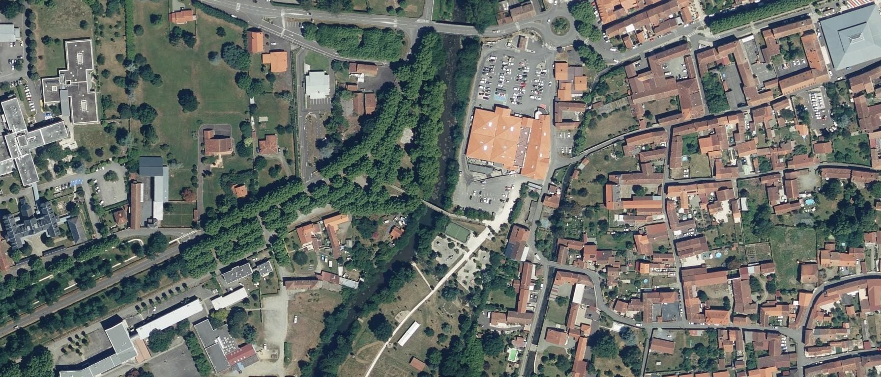 Vue aérienne de CFPPA de Hautes Pyrénées - Vic en Bigorre