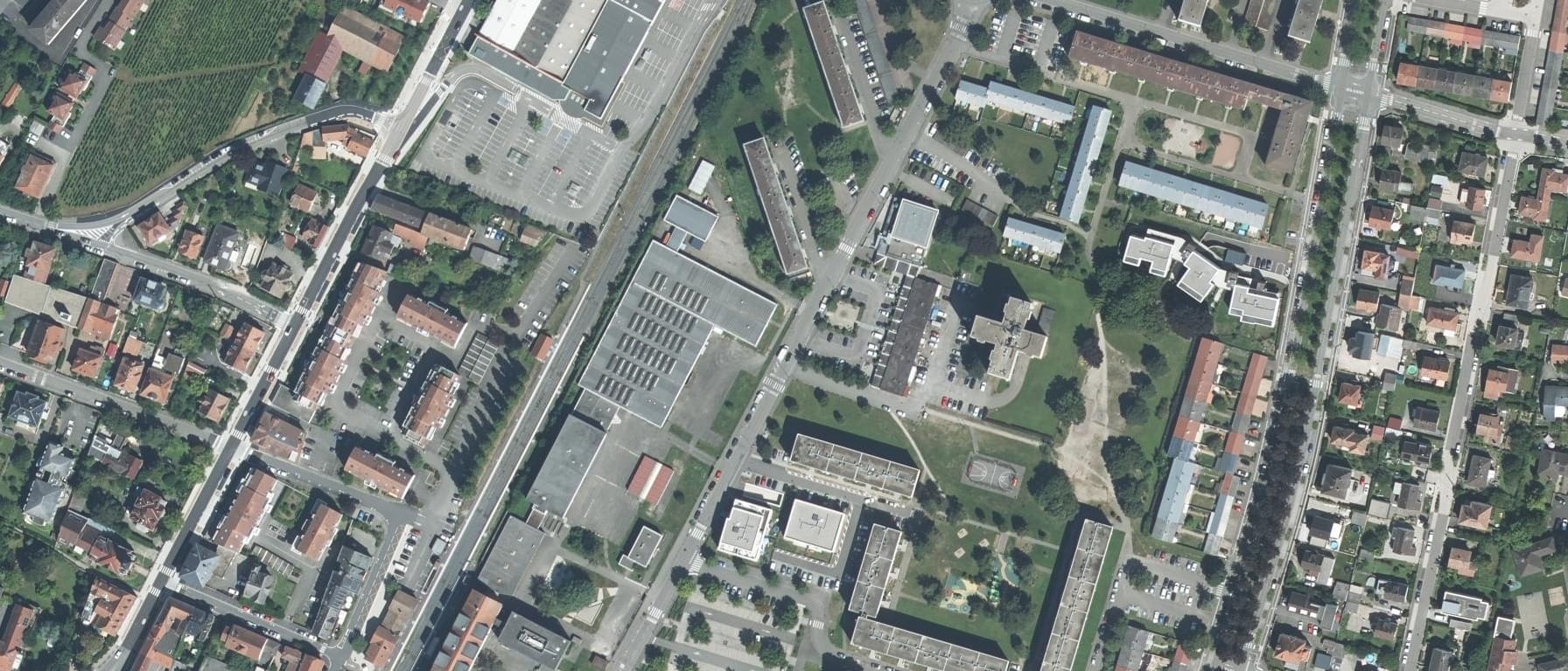 Vue aérienne de Lycée professionnel des métiers de la maintenance Paul-Emile Victor