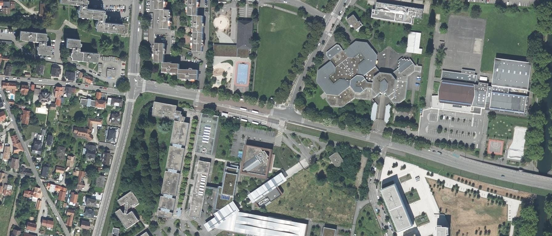 Vue aérienne de Lycée Le Corbusier