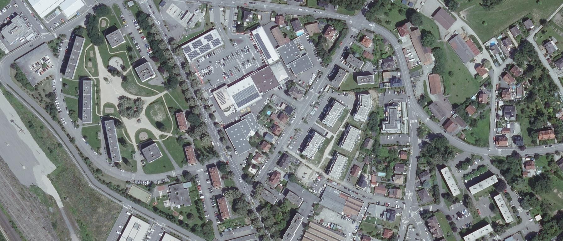 Vue aérienne de Ecole supérieure de Commerce des trois frontières (Saint-Louis - 68)