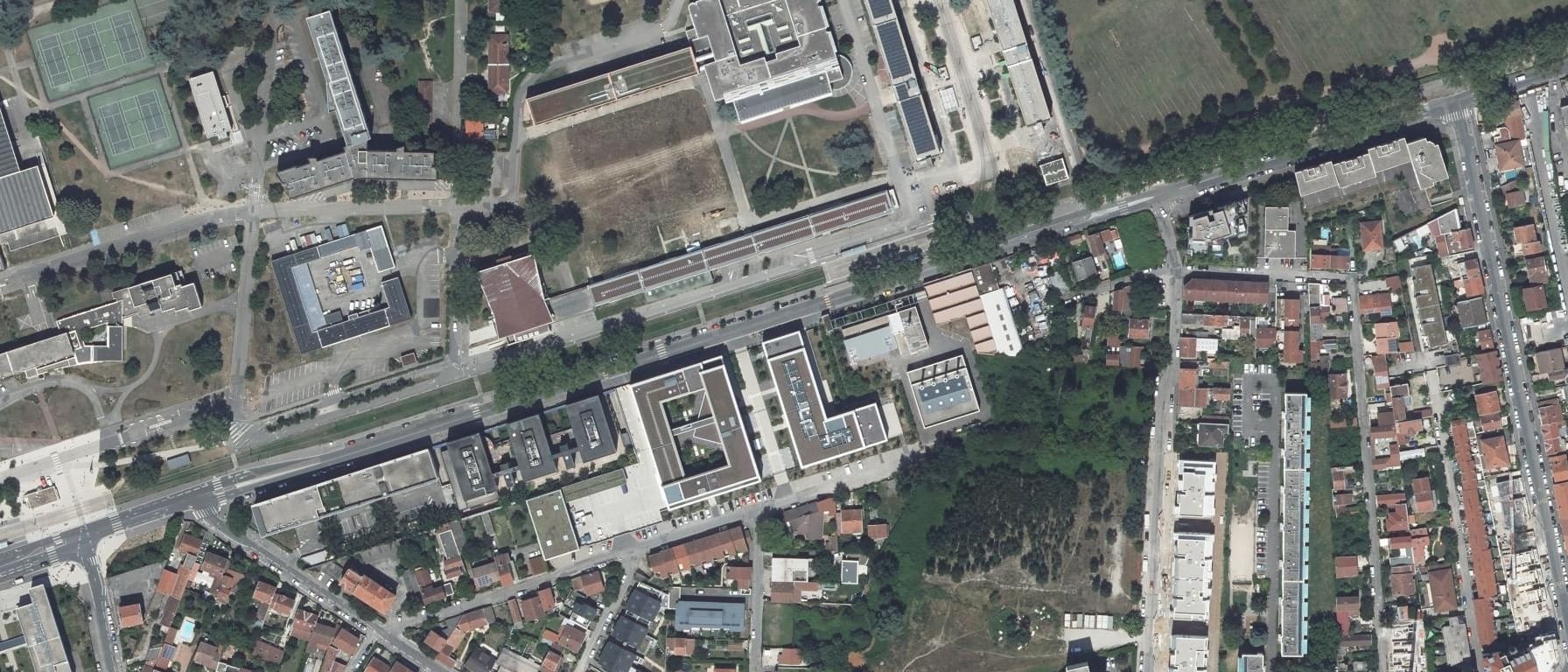 Vue aérienne de CESI - Ecole d'ingénieurs - Campus de Lyon