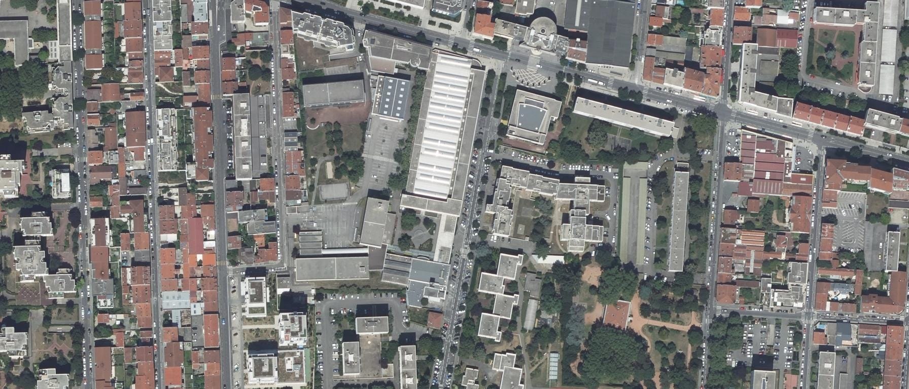 Vue aérienne de IUT Lyon1 Site de Villeurbanne Gratte-Ciel