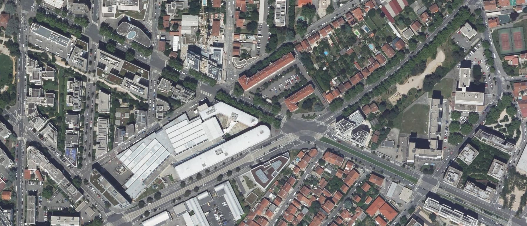Vue aérienne de CFA de l'IFIR (INSTITUT DE FORMATION INTERPROFESSIONNEL DU RHONE)