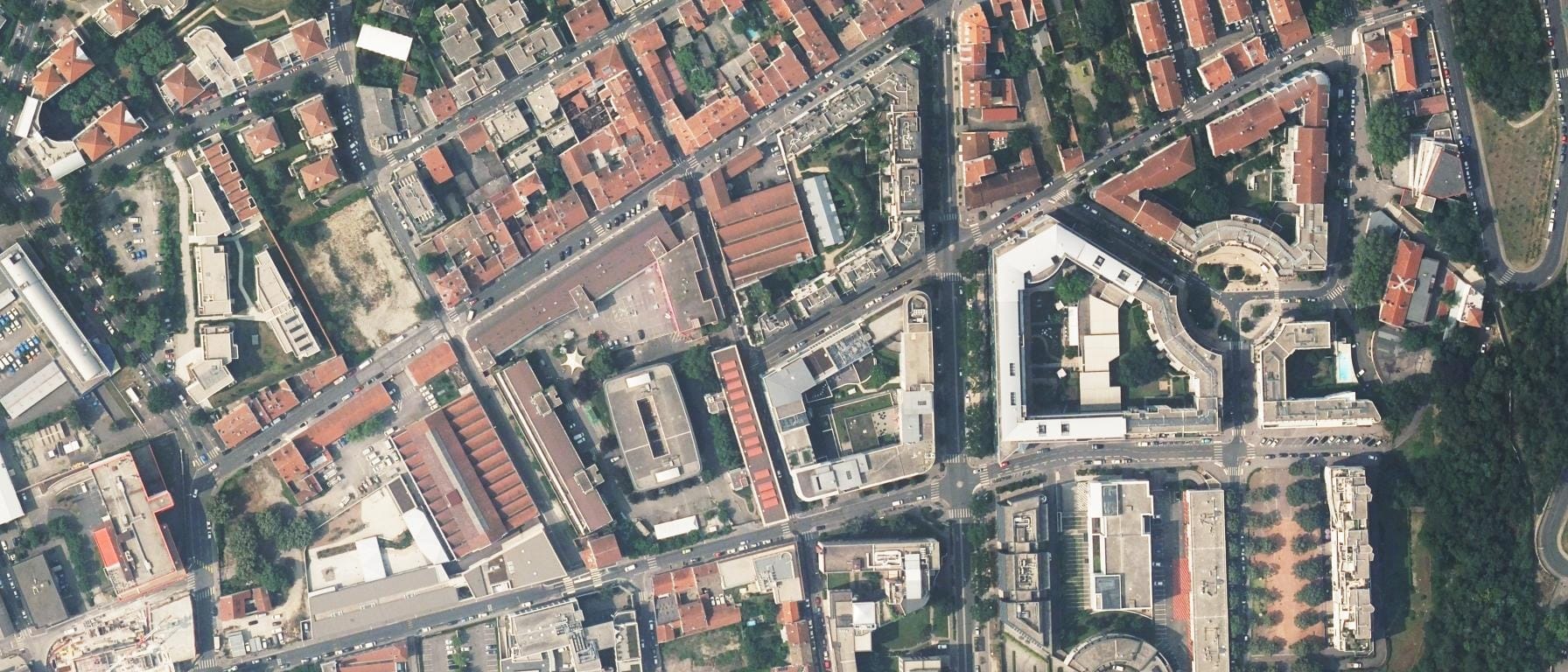 Vue aérienne de ESUP LYON - Ecole supérieure de Commerce de Gestion et de Management (Lyon 9e Arrondissement - 69)