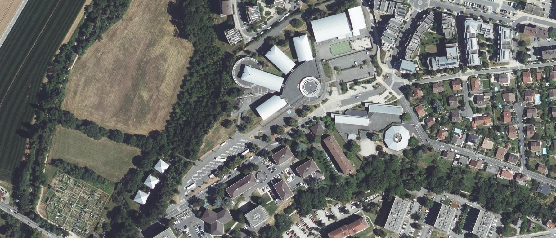 Vue aérienne de Lycée Mme De Staël